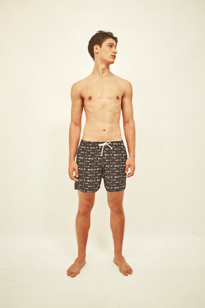 SHORT ESTAMPADO SOMETHING FISHY PRETO