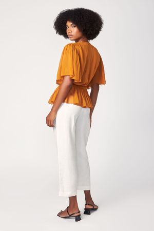BLUSA VERA MOSTARDA COM FITILHO LAURA CANGUSSU - MARROM