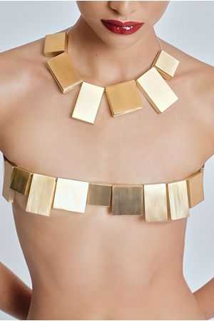 PINGENTE CAIXA DE PRESENTE RENTANGULAR M FLAVIA MADEIRA - DOURADO