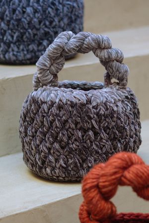 BOLSA BUCKET MIL LINHAS - CINZA